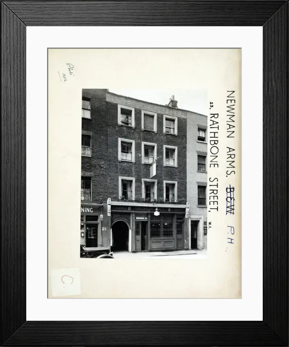 Framed Print : Photograph of Newman Arms, Fitzrovia, London Framed Print : Photograph of Newman Arms, Fitzrovia, London