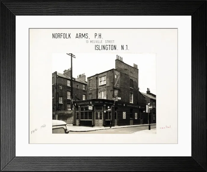 Framed Print : Photograph of Norfolk Arms, Islington, London Framed Print : Photograph of Norfolk Arms, Islington, London