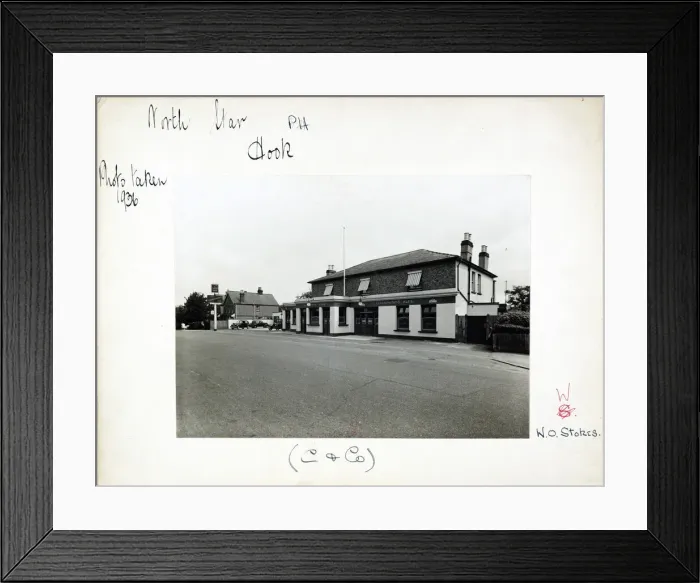 Framed Print : Photograph of North Star PH, Hook, Surrey Framed Print : Photograph of North Star PH, Hook, Surrey