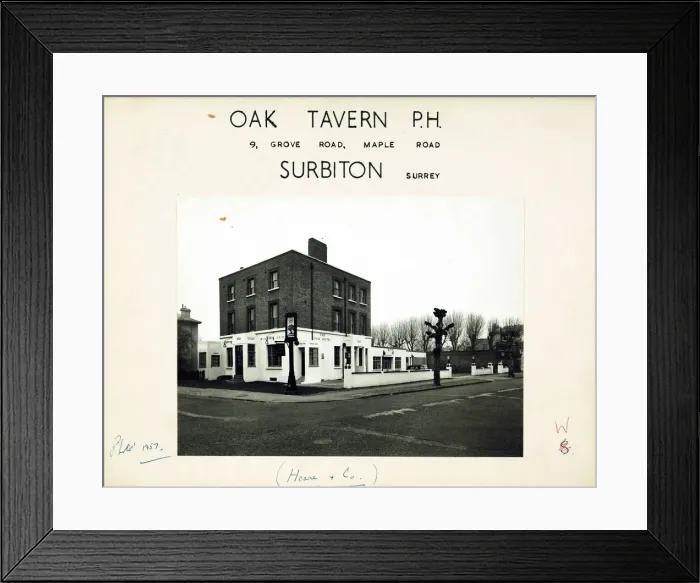 Framed Print : Photograph of Oak Tavern, Surbiton, Surrey Framed Print : Photograph of Oak Tavern, Surbiton, Surrey
