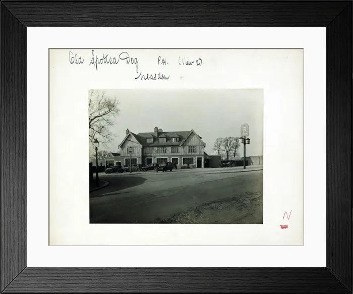 Framed Print : Photograph of Old Spotted Dog PH, Neasden, London Framed Print : Photograph of Old Spotted Dog PH, Neasden, London