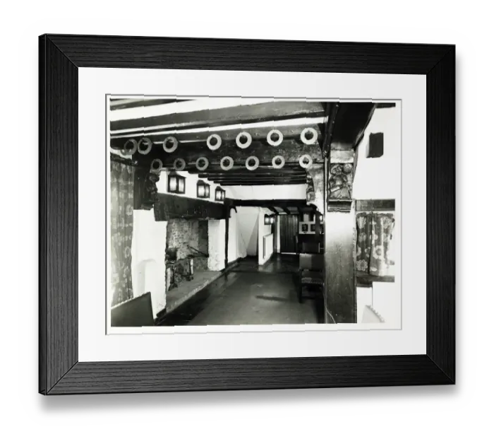 Framed Print : Photograph of Olde Six Bells PH, Horley, Sussex Framed Print : Photograph of Olde Six Bells PH, Horley, Sussex
