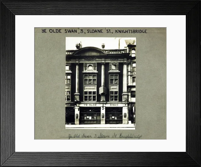 Framed Print : Photograph of Olde Swan PH, Knightsbridge, London Framed Print : Photograph of Olde Swan PH, Knightsbridge, London