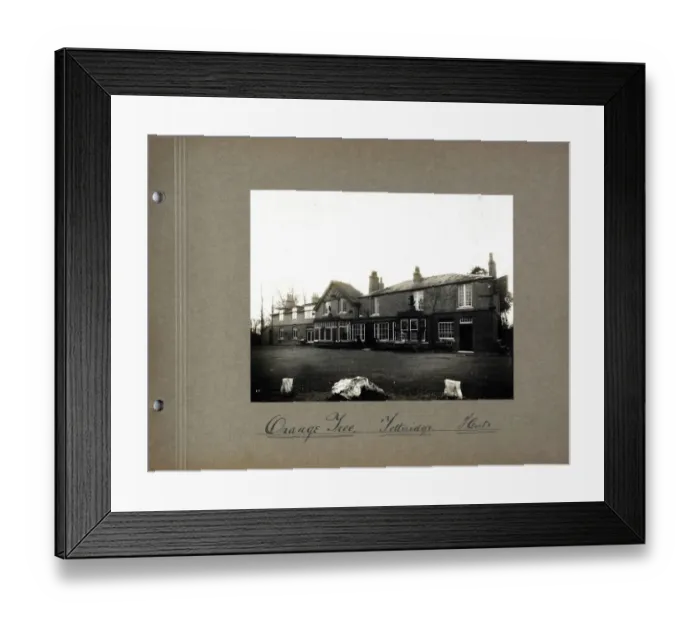 Framed Print : Photograph of Orange Tree PH, Totteridge, London Framed Print : Photograph of Orange Tree PH, Totteridge, London