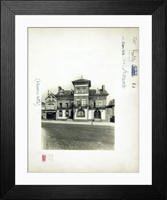 Framed Print : Photograph of Paxton Hotel, West Norwood, London Framed Print : Photograph of Paxton Hotel, West Norwood, London