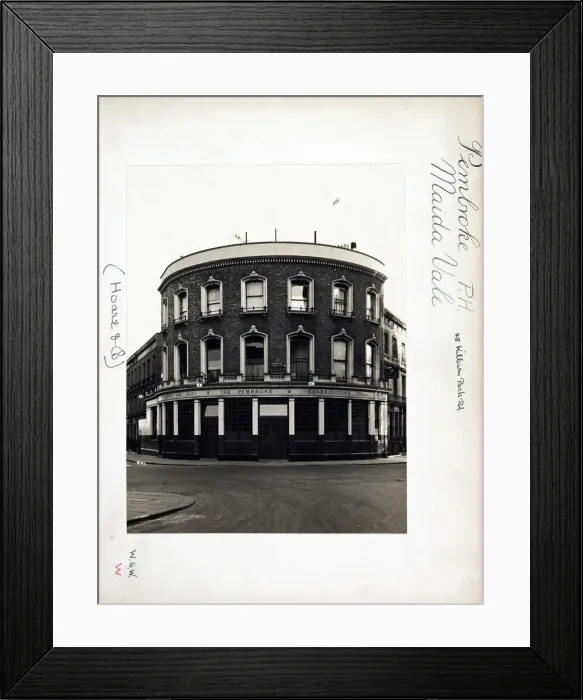 Framed Print : Photograph of Pembroke PH, Maida Vale, London Framed Print : Photograph of Pembroke PH, Maida Vale, London