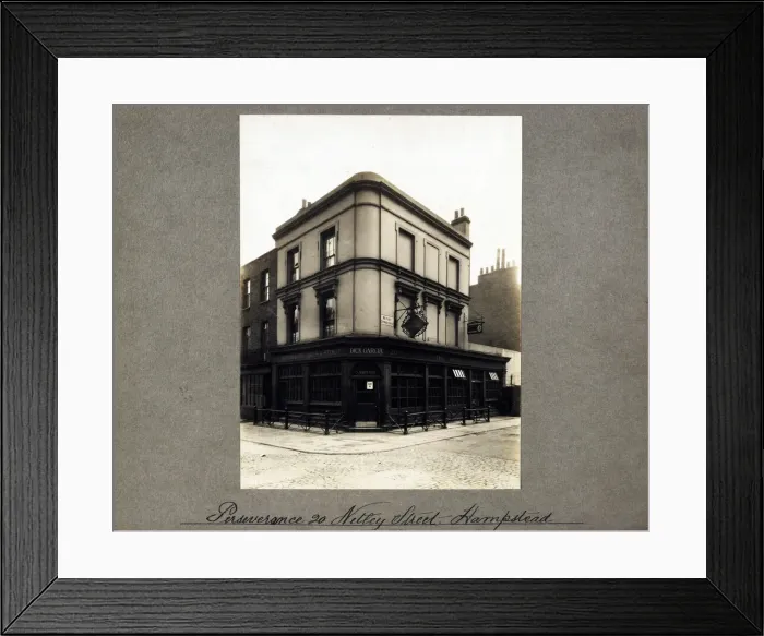 Framed Print : Photograph of Perseverance PH, Euston, London Framed Print : Photograph of Perseverance PH, Euston, London