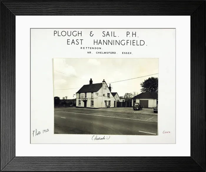Framed Print : Photograph of Plough & Sail PH, Hanningfield, Essex Framed Print : Photograph of Plough & Sail PH, Hanningfield, Essex