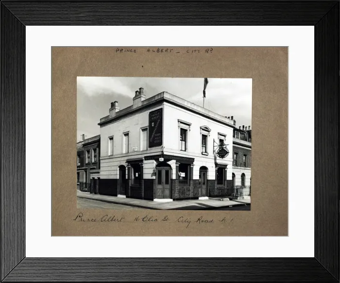 Framed Print : Photograph of Prince Albert PH, Islington, London Framed Print : Photograph of Prince Albert PH, Islington, London