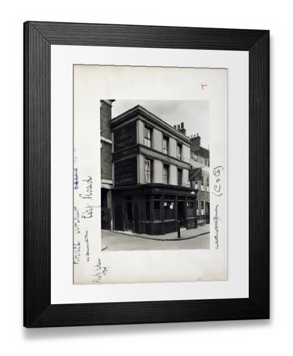 Framed Print : Photograph of Prince Arthur PH, City Road, London Framed Print : Photograph of Prince Arthur PH, City Road, London