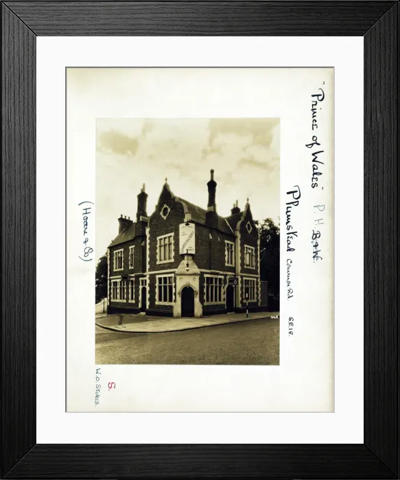 Framed Print : Photograph of Prince Of Wales PH, Plumstead, London Framed Print : Photograph of Prince Of Wales PH, Plumstead, London