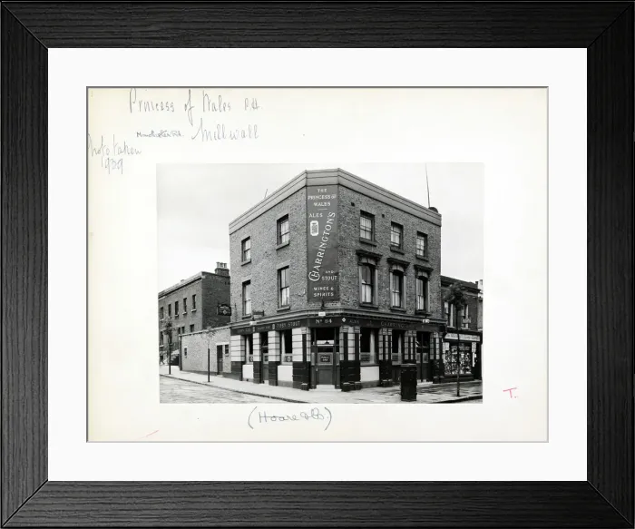 Framed Print : Photograph of Princess Of Wales PH, Millwall, London Framed Print : Photograph of Princess Of Wales PH, Millwall, London