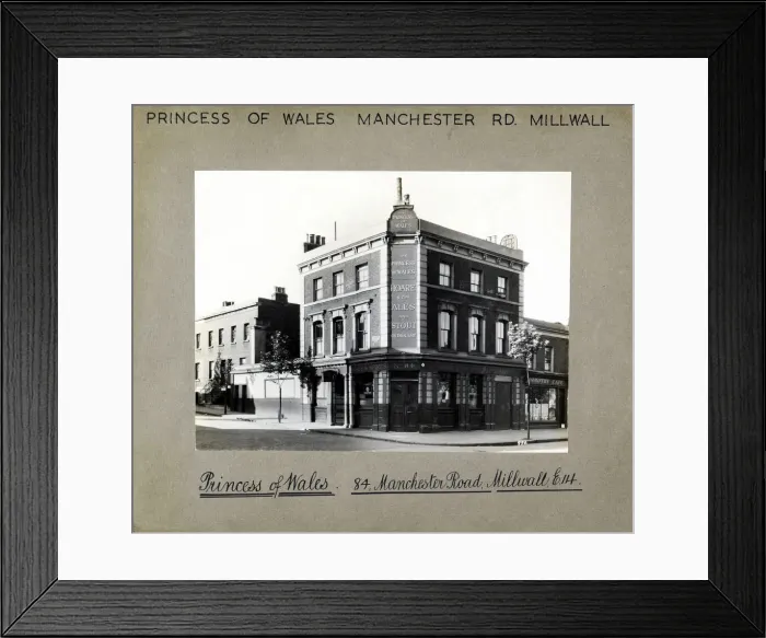 Framed Print : Photograph of Princess Of Wales PH, Millwall, London Framed Print : Photograph of Princess Of Wales PH, Millwall, London