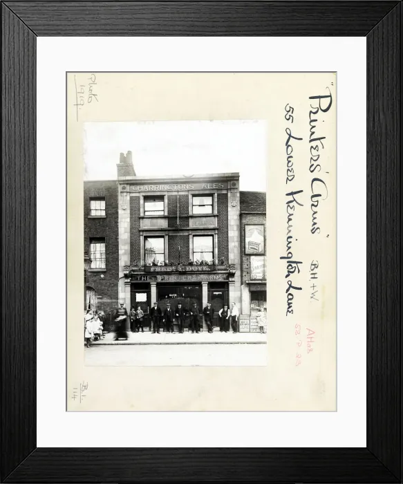 Framed Print : Photograph of Printers Arms, Kennington, London Framed Print : Photograph of Printers Arms, Kennington, London