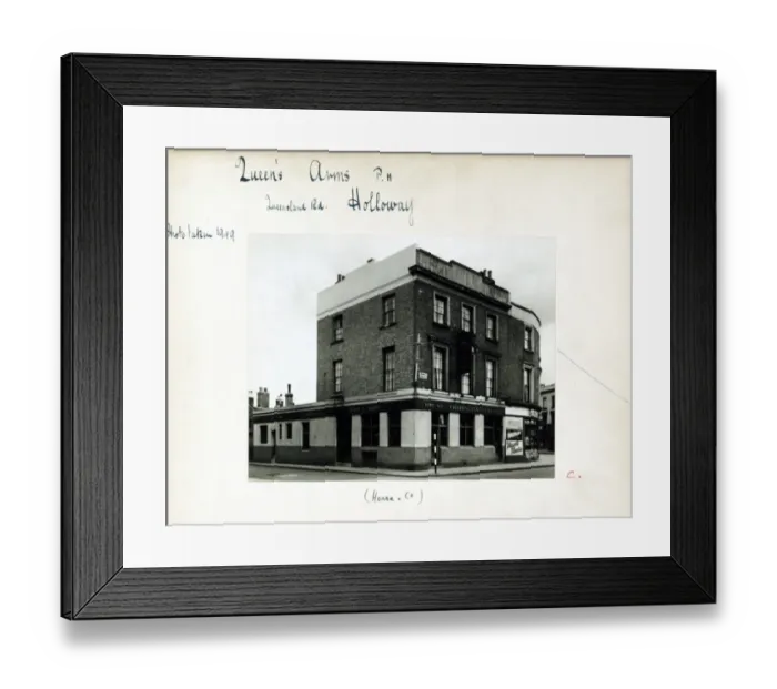 Framed Print : Photograph of Queens Arms, Holloway, London Framed Print : Photograph of Queens Arms, Holloway, London