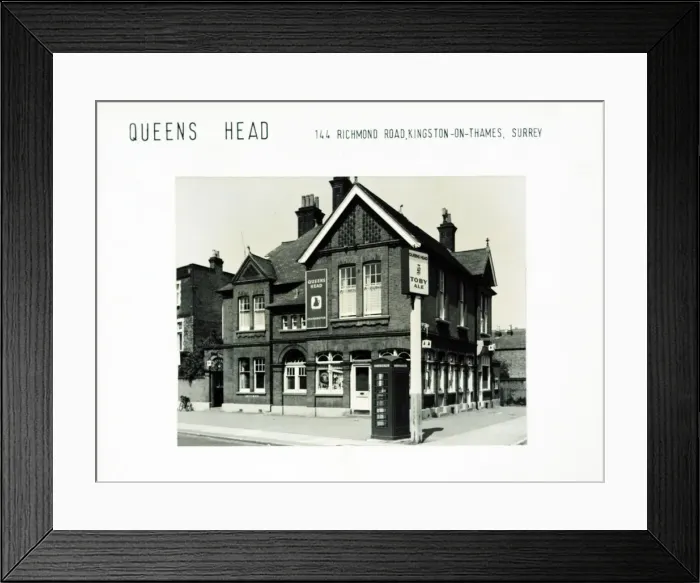 Framed Print : Photograph of Queens Head PH, Kingston On Thames, Surrey Framed Print : Photograph of Queens Head PH, Kingston On Thames, Surrey