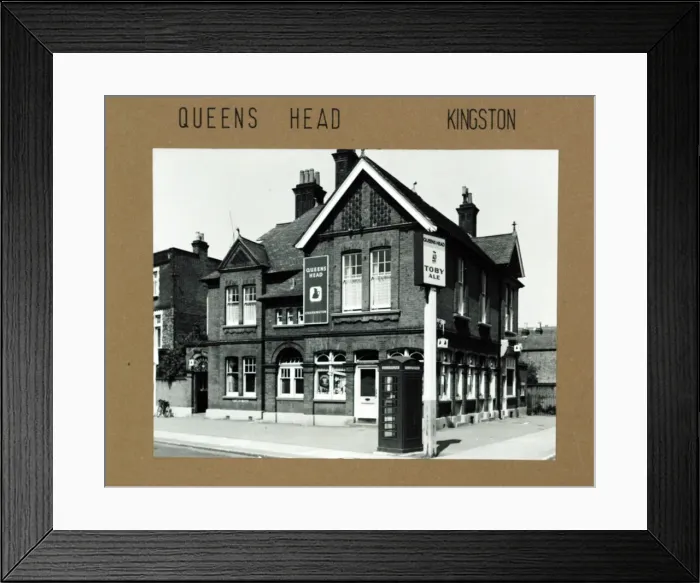Framed Print : Photograph of Queens Head PH, Kingston On Thames, Surrey Framed Print : Photograph of Queens Head PH, Kingston On Thames, Surrey