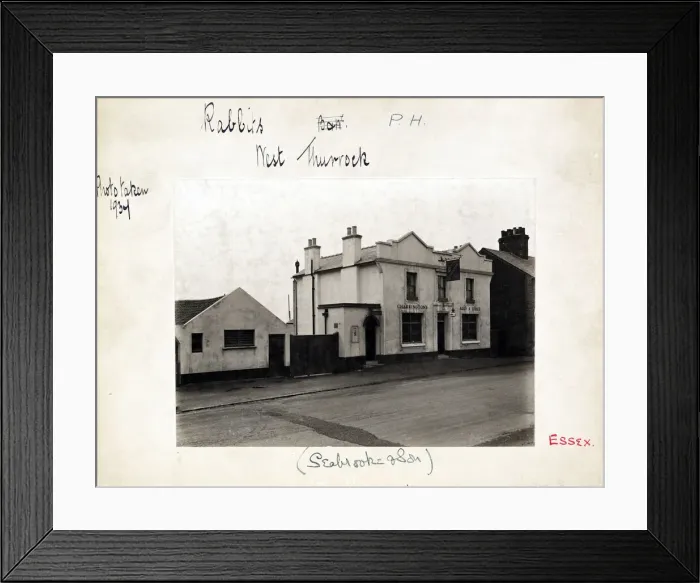 Framed Print : Photograph of Rabbits PH, West Thurrock, Essex Framed Print : Photograph of Rabbits PH, West Thurrock, Essex