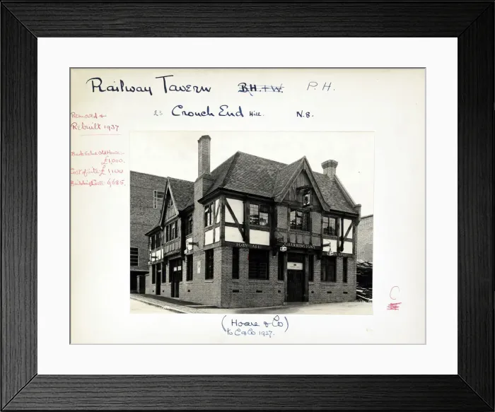 Framed Print : Photograph of Railway Tavern, Crouch End, London Framed Print : Photograph of Railway Tavern, Crouch End, London