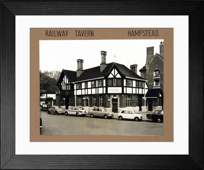 Framed Print : Photograph of Railway Tavern, Hampstead, London Framed Print : Photograph of Railway Tavern, Hampstead, London