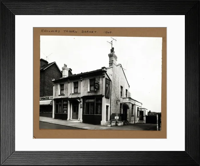 Framed Print : Photograph of Railway Tavern, New Barnet, Greater London Framed Print : Photograph of Railway Tavern, New Barnet, Greater London