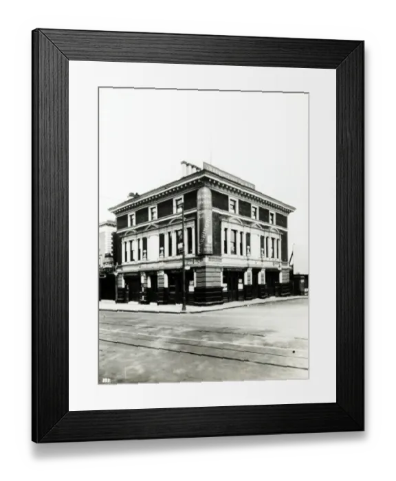 Framed Print : Photograph of Railway Tavern, New Cross, London Framed Print : Photograph of Railway Tavern, New Cross, London
