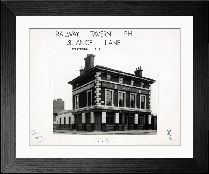 Framed Print : Photograph of Railway Tavern, Stratford, London Framed Print : Photograph of Railway Tavern, Stratford, London