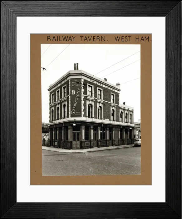 Framed Print : Photograph of Railway Tavern, West Ham, London Framed Print : Photograph of Railway Tavern, West Ham, London
