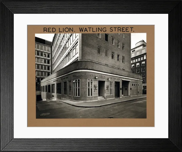 Framed Print : Photograph of Red Lion PH, City, London Framed Print : Photograph of Red Lion PH, City, London