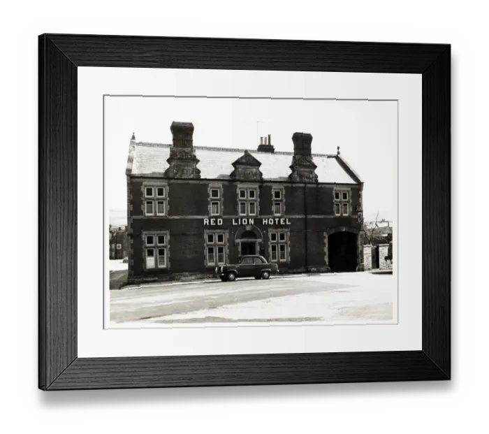 Framed Print : Photograph of Red Lion Hotel, Beaminster, Dorset Framed Print : Photograph of Red Lion Hotel, Beaminster, Dorset