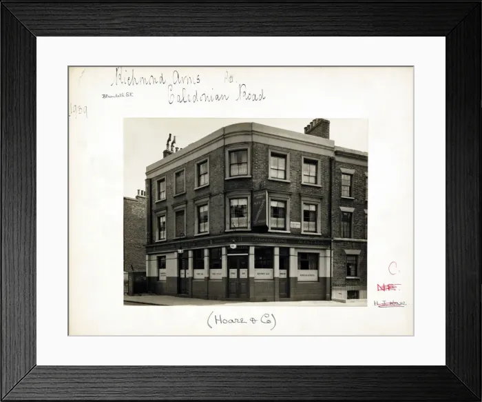Framed Print : Photograph of Richmond Arms, Caledonian Road, London Framed Print : Photograph of Richmond Arms, Caledonian Road, London