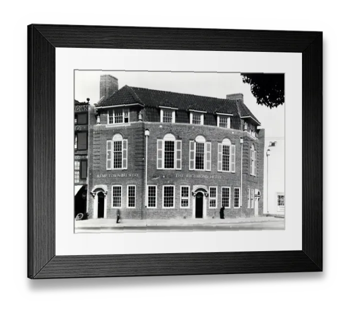 Framed Print : Photograph of Richmond Hotel, Brighton, Sussex Framed Print : Photograph of Richmond Hotel, Brighton, Sussex