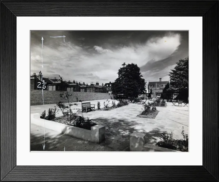 Framed Print : Photograph of Rising Sun PH, Catford, London