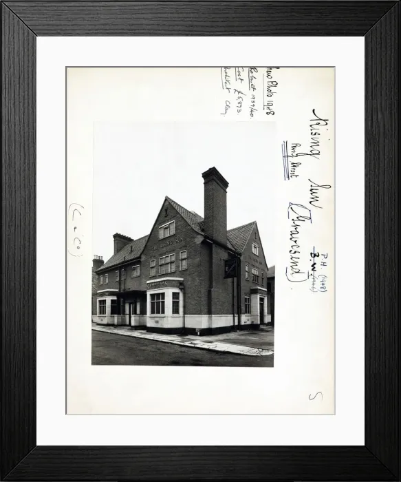 Framed Print : Photograph of Rising Sun PH, Gravesend (New), Kent Framed Print : Photograph of Rising Sun PH, Gravesend (New), Kent