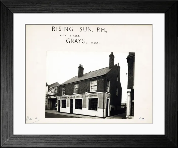 Framed Print : Photograph of Rising Sun PH, Grays, Essex Framed Print : Photograph of Rising Sun PH, Grays, Essex