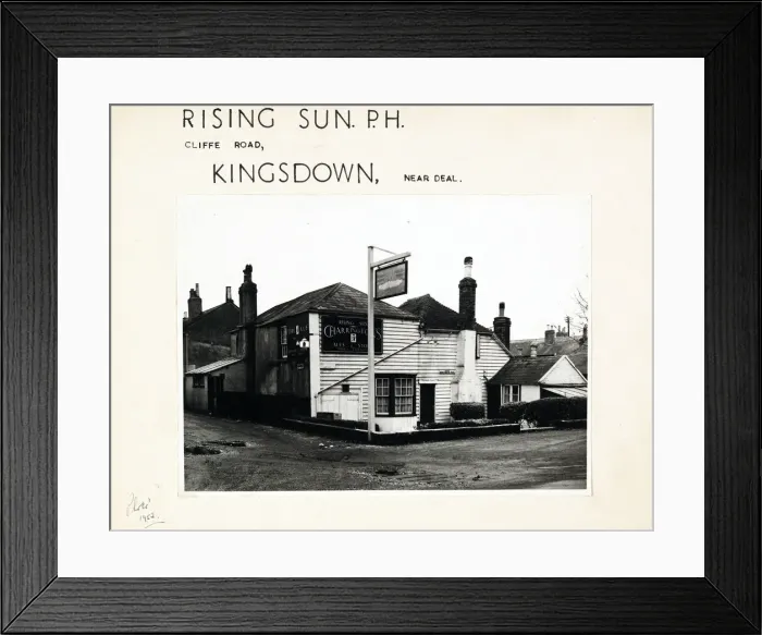 Framed Print : Photograph of Rising Sun PH, Kingsdown, Kent Framed Print : Photograph of Rising Sun PH, Kingsdown, Kent