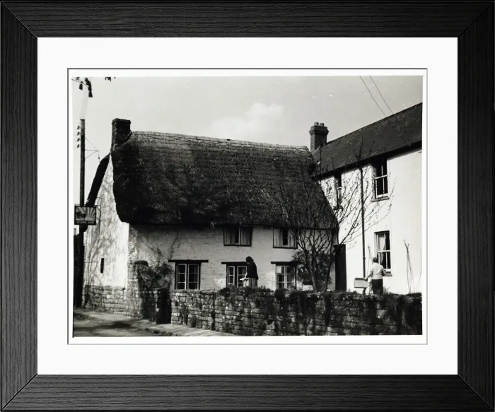 Framed Print : Photograph of Rising Sun PH, Langport, Somerset Framed Print : Photograph of Rising Sun PH, Langport, Somerset