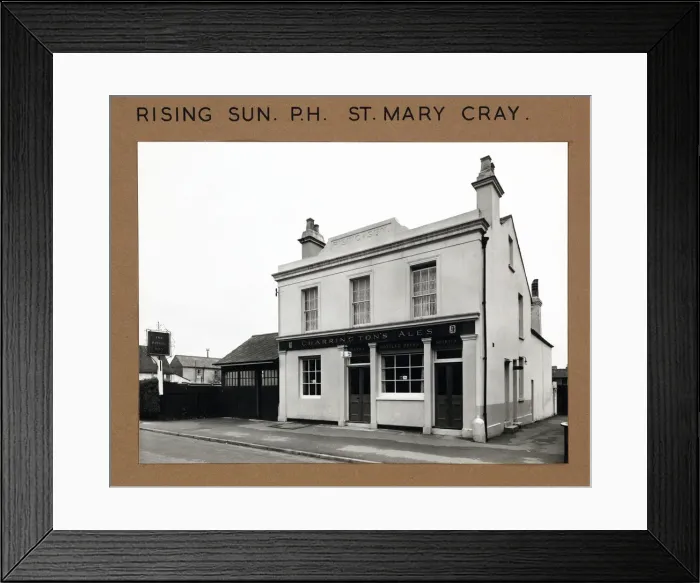 Framed Print : Photograph of Rising Sun PH, St Mary Cray, Greater London Framed Print : Photograph of Rising Sun PH, St Mary Cray, Greater London