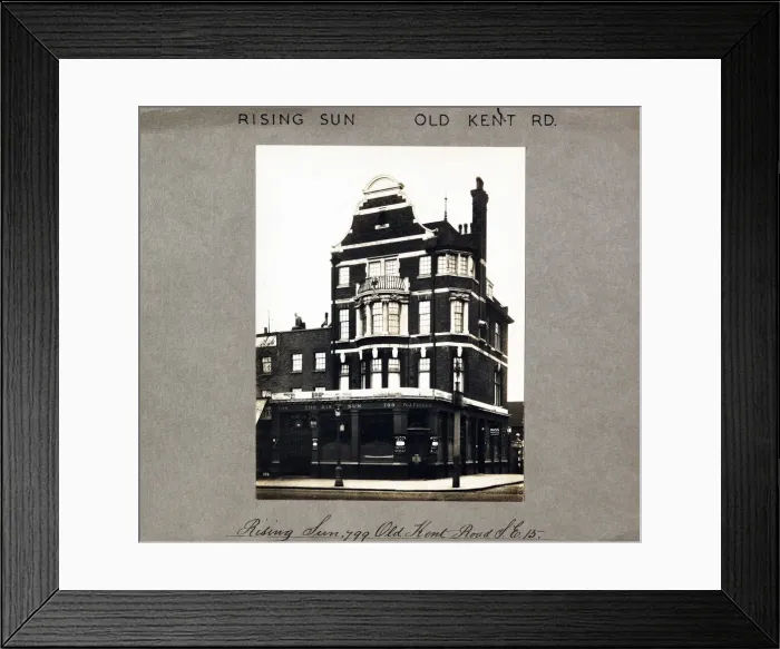 Framed Print : Photograph of Rising Sun PH, Old Kent Road, London Framed Print : Photograph of Rising Sun PH, Old Kent Road, London