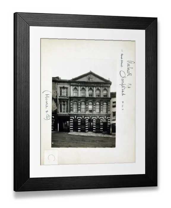 Framed Print : Photograph of Roebuck PH, Hampstead, London Framed Print : Photograph of Roebuck PH, Hampstead, London