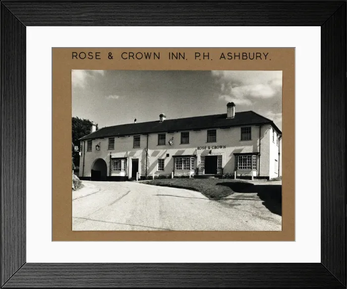 Framed Print : Photograph of Rose & Crown PH, Ashbury, Wiltshire Framed Print : Photograph of Rose & Crown PH, Ashbury, Wiltshire