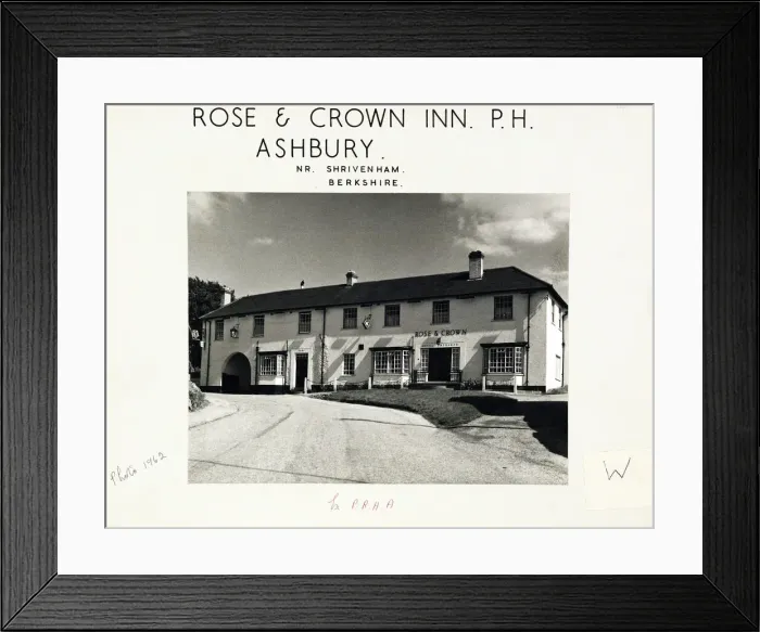Framed Print : Photograph of Rose & Crown PH, Ashbury, Wiltshire Framed Print : Photograph of Rose & Crown PH, Ashbury, Wiltshire