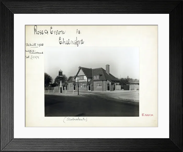 Framed Print : Photograph of Rose & Crown PH, Chelmsford, Essex Framed Print : Photograph of Rose & Crown PH, Chelmsford, Essex