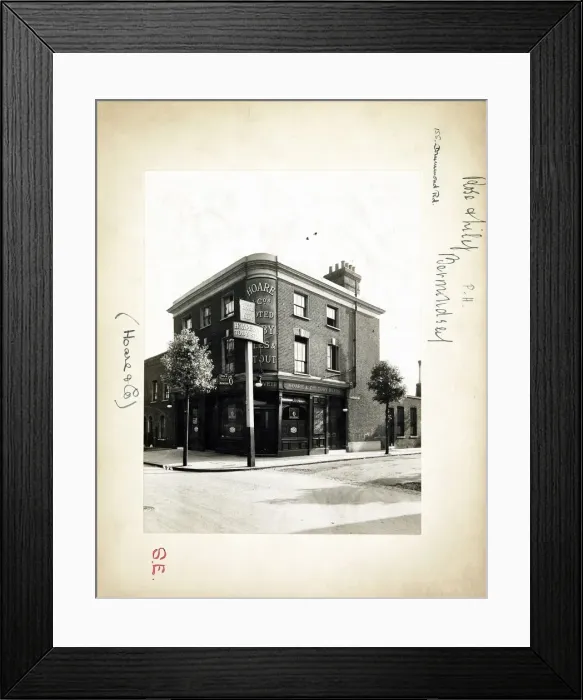 Framed Print : Photograph of Rose & Lily PH, Bermondsey, London Framed Print : Photograph of Rose & Lily PH, Bermondsey, London