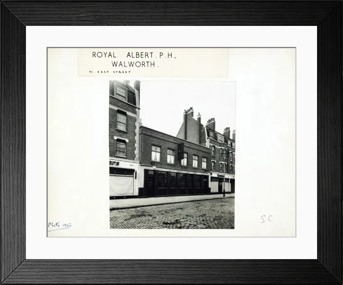 Framed Print : Photograph of Royal Albert PH, Walworth, London Framed Print : Photograph of Royal Albert PH, Walworth, London