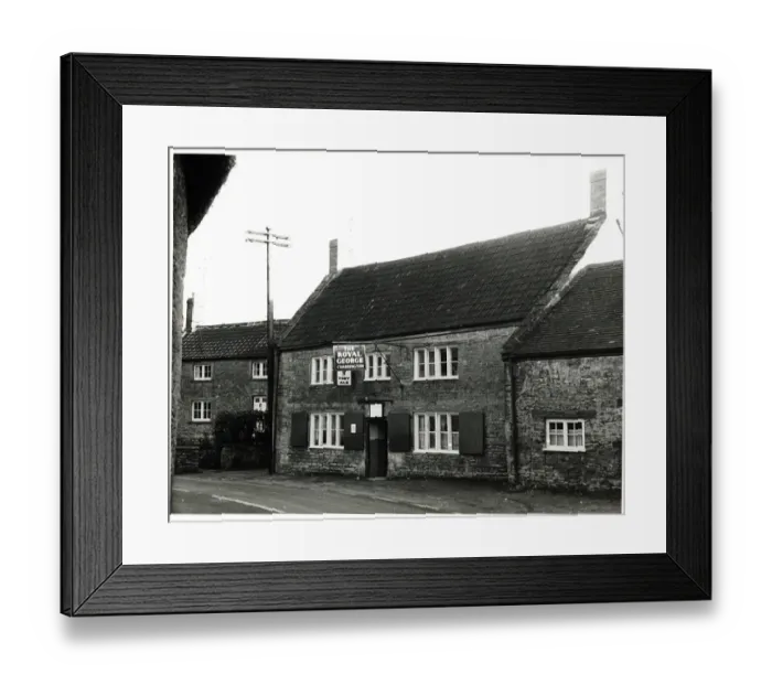 Framed Print : Photograph of Royal George PH, Yeovil, Somerset Framed Print : Photograph of Royal George PH, Yeovil, Somerset
