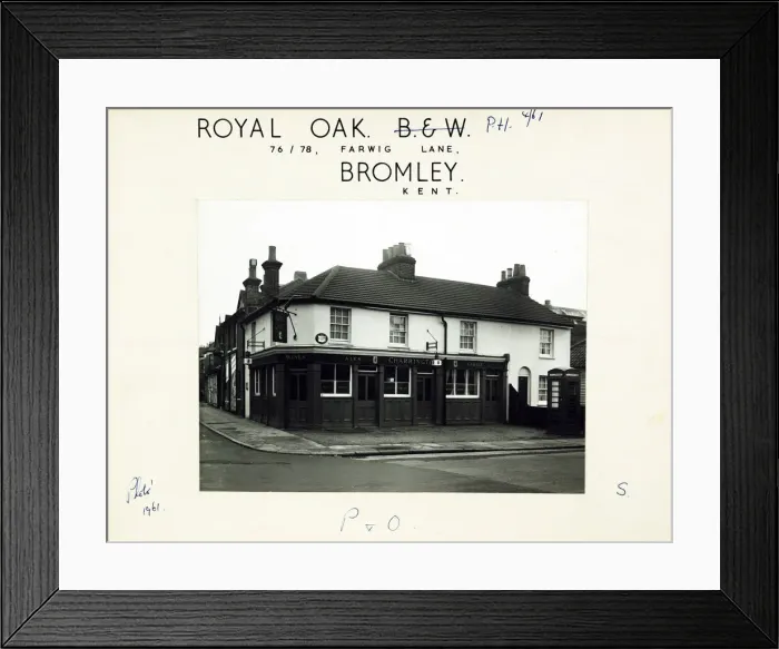 Framed Print : Photograph of Royal Oak PH, Bromley, Greater London Framed Print : Photograph of Royal Oak PH, Bromley, Greater London