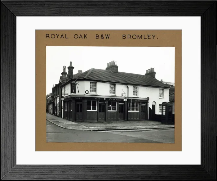 Framed Print : Photograph of Royal Oak PH, Bromley, Greater London Framed Print : Photograph of Royal Oak PH, Bromley, Greater London