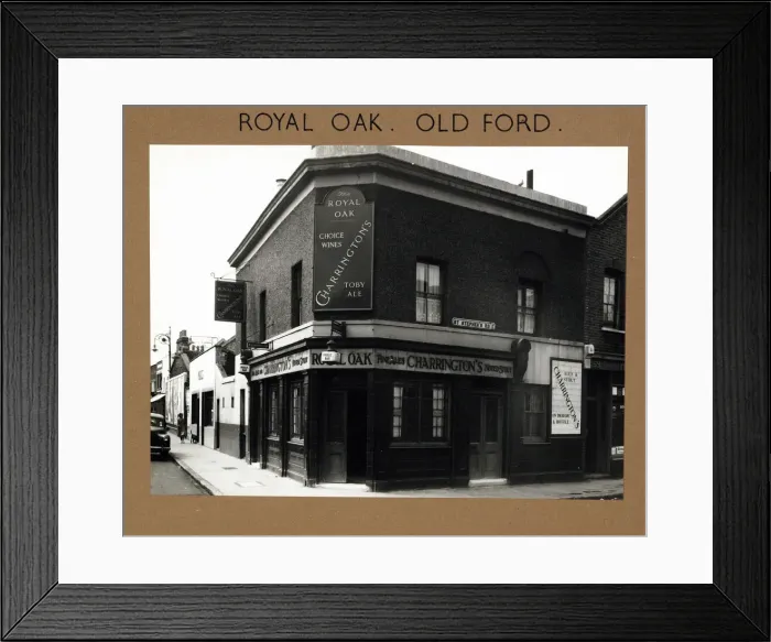 Framed Print : Photograph of Royal Oak PH, Old Ford, London Framed Print : Photograph of Royal Oak PH, Old Ford, London