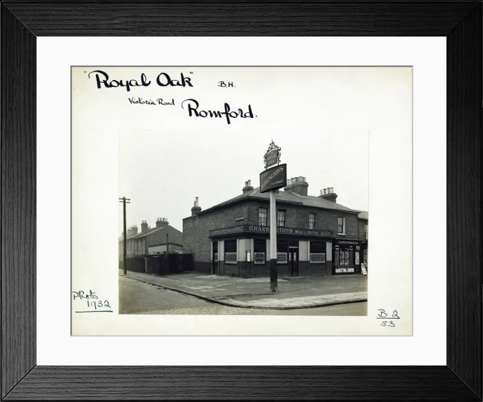 Framed Print : Photograph of Royal Oak PH, Romford, Essex Framed Print : Photograph of Royal Oak PH, Romford, Essex